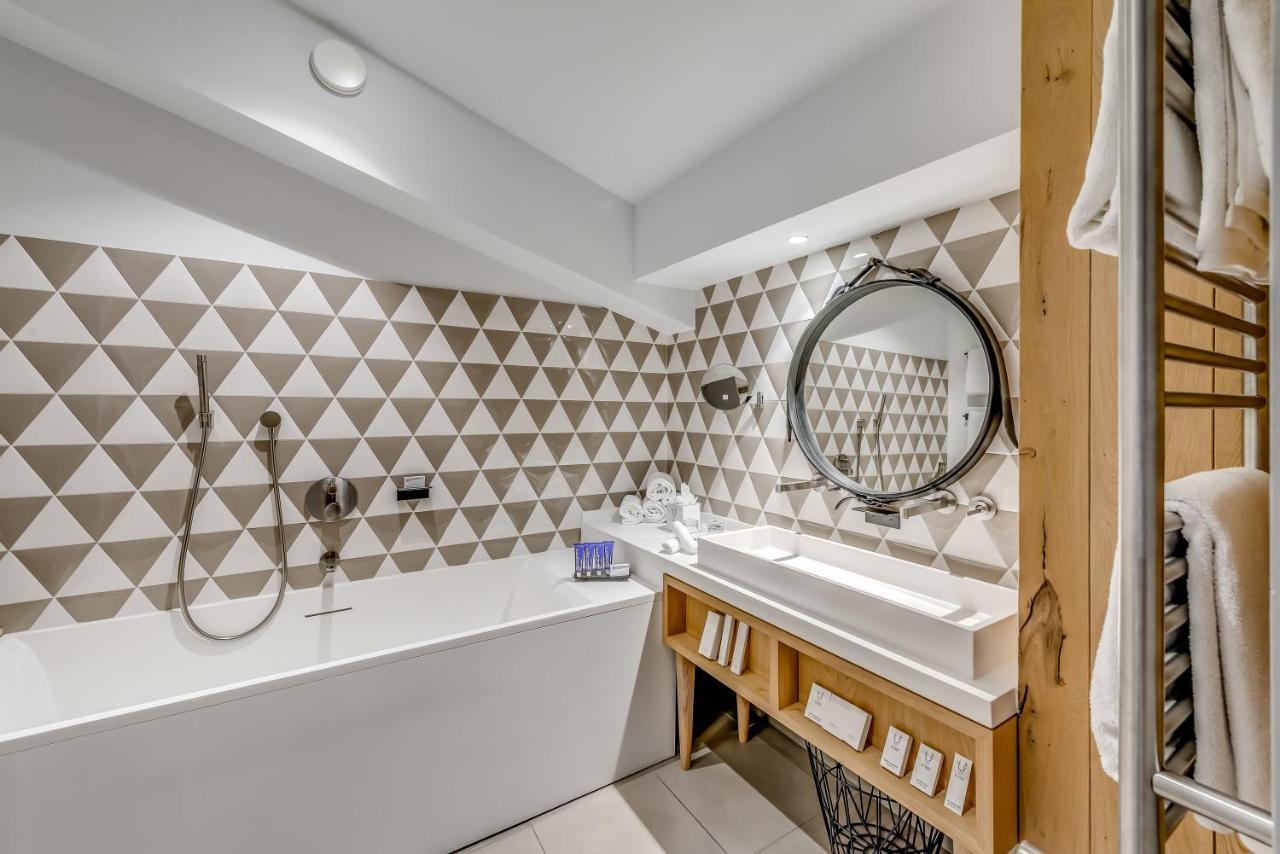 Le Yule Hotel & Spa Val-dʼIsère エクステリア 写真