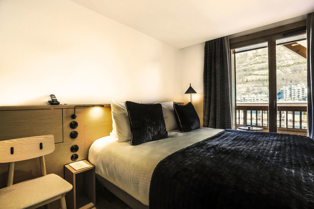Le Yule Hotel & Spa Val-dʼIsère エクステリア 写真