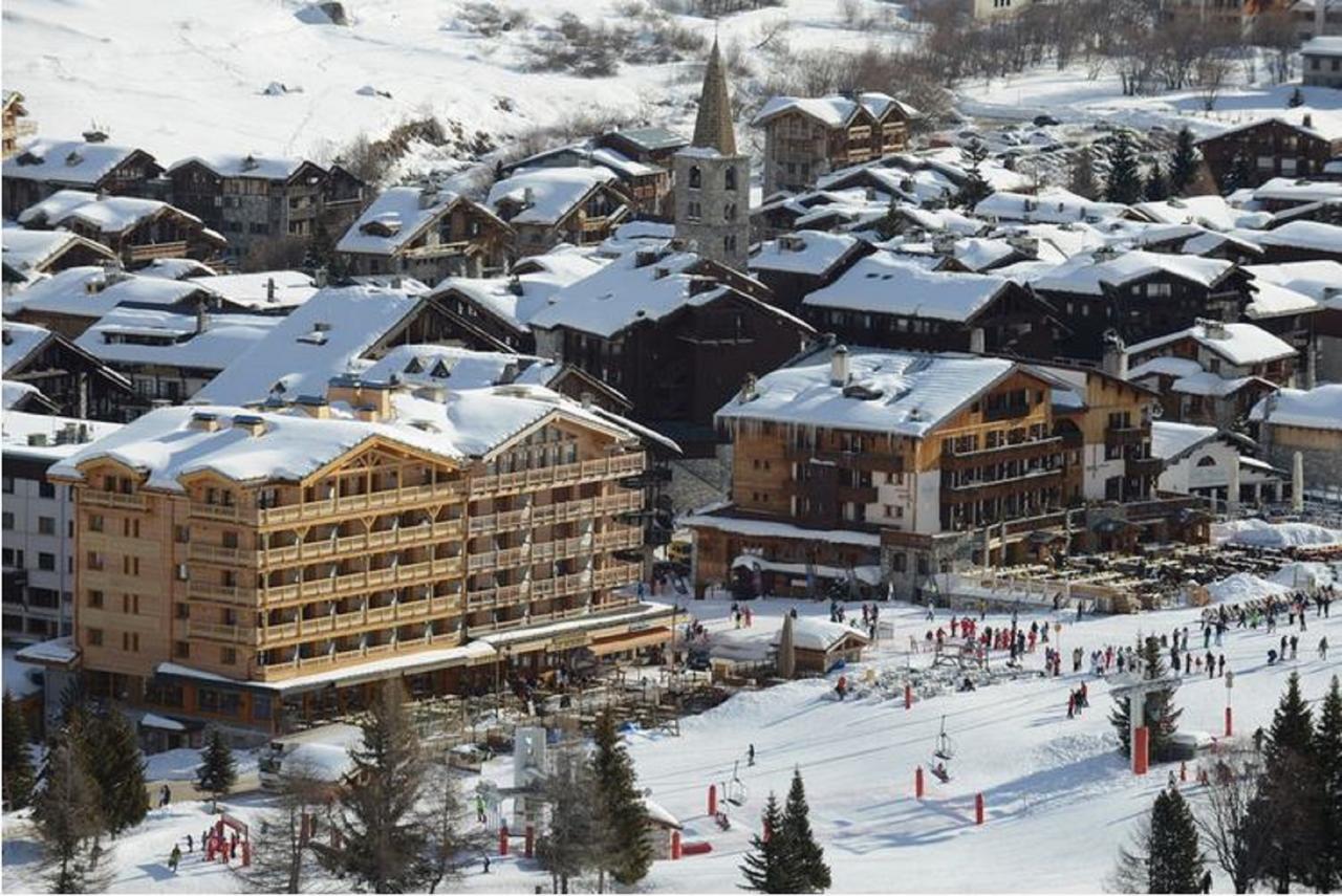 Le Yule Hotel & Spa Val-dʼIsère エクステリア 写真