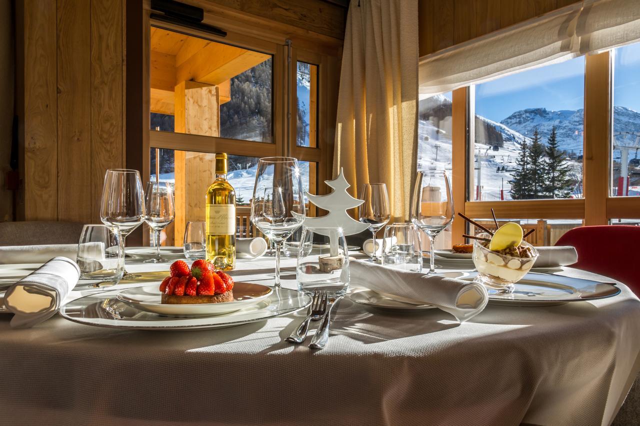 Le Yule Hotel & Spa Val-dʼIsère エクステリア 写真
