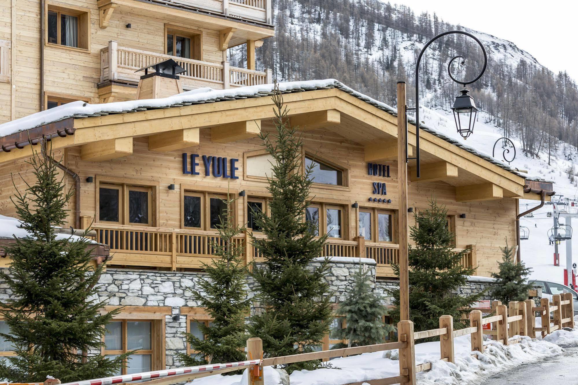 Le Yule Hotel & Spa Val-dʼIsère エクステリア 写真